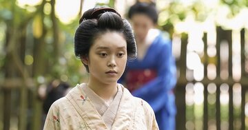 「占いどおり。おめでとう」ニッコリ→直後に“目が据わる”…トキ（高石あかり）の表情から目が離せない〈ばけばけ第6回〉