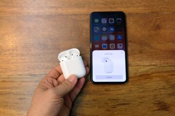 アップル新AirPods 大きな違いは「スピード」
