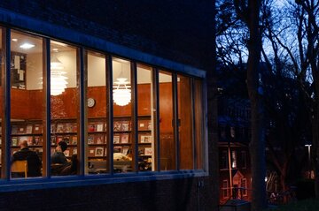 米ハーバード大「Ａ評価与えすぎ」報告書、学生は猛反発