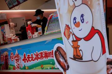マック・スタバ抜き店舗数世界最多に　中国の急成長飲料チェーン