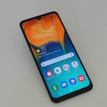 UQ mobile版の「Galaxy A30」は約3万円でFeliCa＆防水の良コスパ機