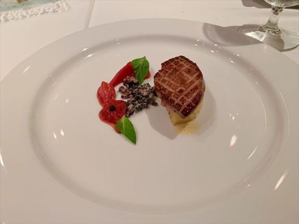 コース料理のフォアグラ