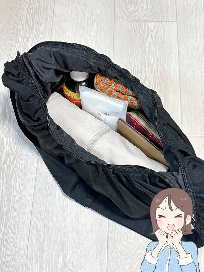 「毎日着用してます」「色違いも欲しい」無印良品の“UV対策パーカー”手の甲や首元まで守ってくれて天才すぎる!「くしゃくしゃにしてもシワにならない」