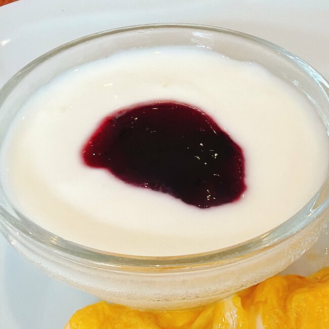 「朝からお腹いっぱい」「最高でした」ロイヤルホストの“盛りだくさんモーニング”スープとデザートも付いて豪華すぎる！「ホテルの朝食みたいで好き」