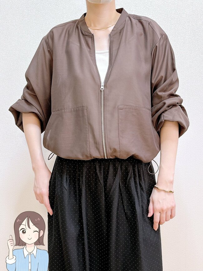 「全種類買ったー!」「周りからも好評です」GUの“めちゃ軽アウター”ぽわんとした袖がかわいすぎる!「夏の上着に最適」
