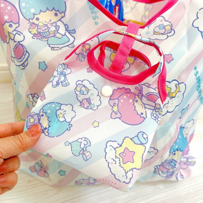 可愛すぎて毎日持ち歩きたい…！しまむら×キキララの「大容量エコバッグ」カゴいっぱいの商品がまるっと入った！