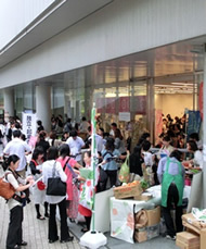 子育て中のママたちの“プチ起業”見本市<br />「笑顔で働きたいママのためのフェスタ」が大盛況