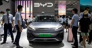 バフェット氏出資の中国BYD、テスラに迫る勢い