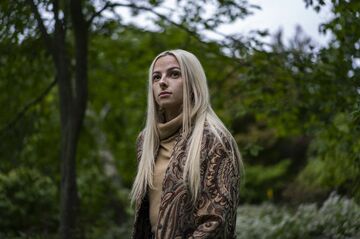 生殖医療で誕生した子、親は早く事実知らせるべきか