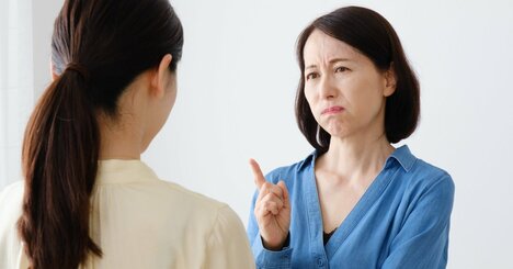 「どうして親が一緒だとだめなんですか」と企業説明会で担当者に詰め寄り、「いまいちよねえ」と合同説明会を論評…。就活に介入する親たちのウソみたいな仰天エピソード