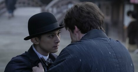 吉沢亮のラストの表情が儚くて泣ける…緊迫の「英語の応酬」も愛にあふれた行動だった！〈ばけばけ第115回〉