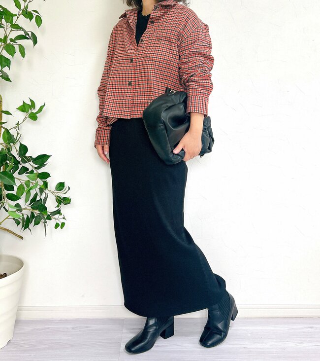 ヘビロテが止まらない…！2025年にユニクロで買ってよかった「おしゃれアイテム」34選