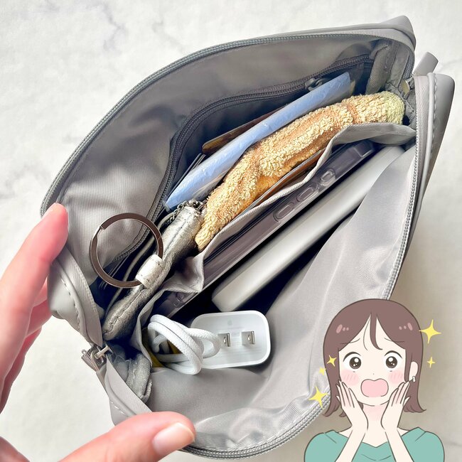 「重いカバンを使わなくなった」無印良品の“ミニバッグになるポーチ”が天才すぎる!「財布、携帯、キーケース入ります!」「整理しやすく使いやすい」