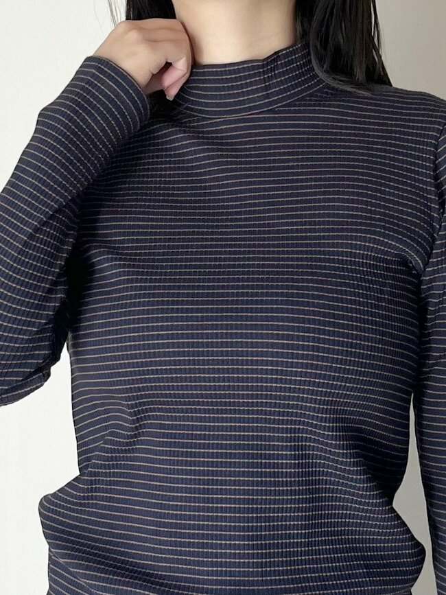 「すっごく好き」「2色買いした」ユニクロの“着回しトップス”790円とは思えない優秀さです！「すっきりかわいいデザイン」