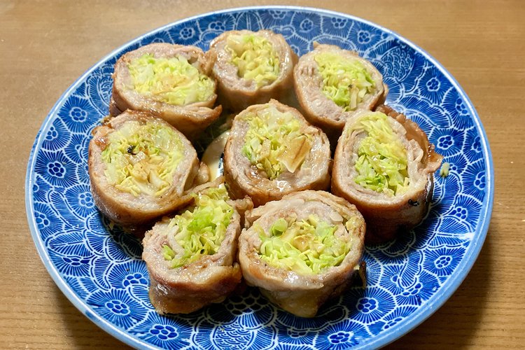 【最強】ビールにも白米にも合ってしまう「春キャベツの豚バラ巻き」