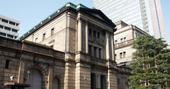 日銀の伝家の宝刀「指し値オペ」がインフレ目標と矛盾する理由