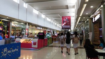 ドゥテルテ政権で浄化?韓流化が進むフィリピン最大の歓楽街の未来