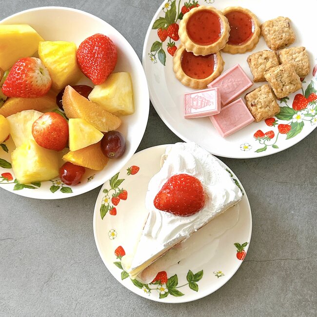 思わずまとめ買いした…！セリアの「昭和レトロな食器」純喫茶みたいで可愛すぎる！