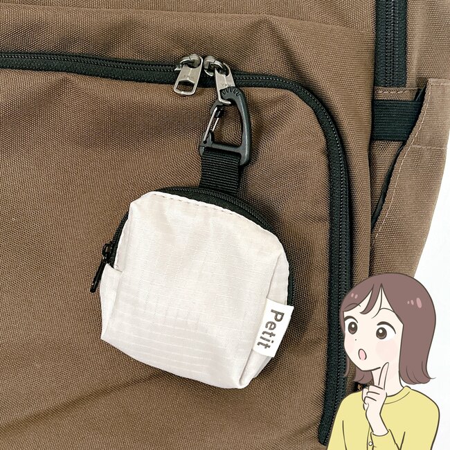 ミニ財布にちょうどいい…！セリアの「ミニチュアみたいなポーチ」ガバッと開いて取り出し楽ちんです！