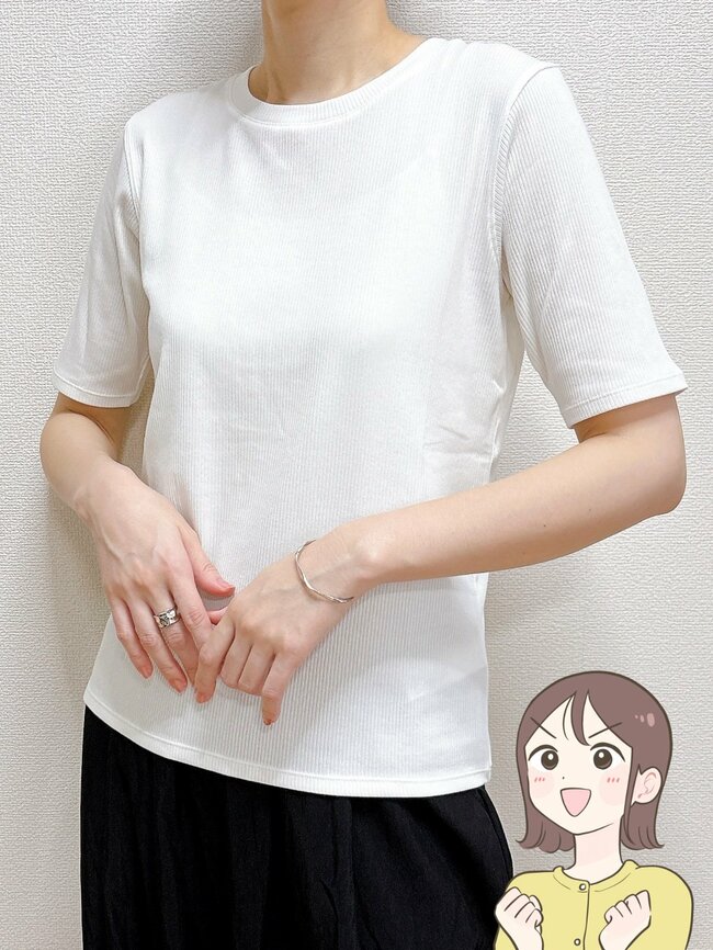 「痩せて見えます」「色違いで揃えたい」無印良品の“1490円トップス”びよ～んと伸びて着心地もバツグンなんです！「この袖丈を探してた」