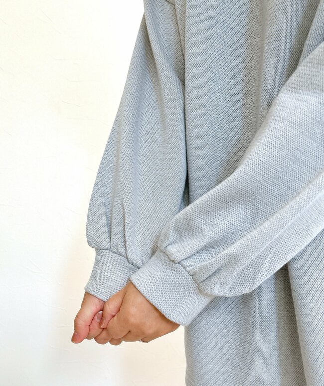 体型カバーの天才すぎる…!ワークマンの「ゆったりトップス」体のラインを拾わないし、すぽんと着るだけでオシャレなの!