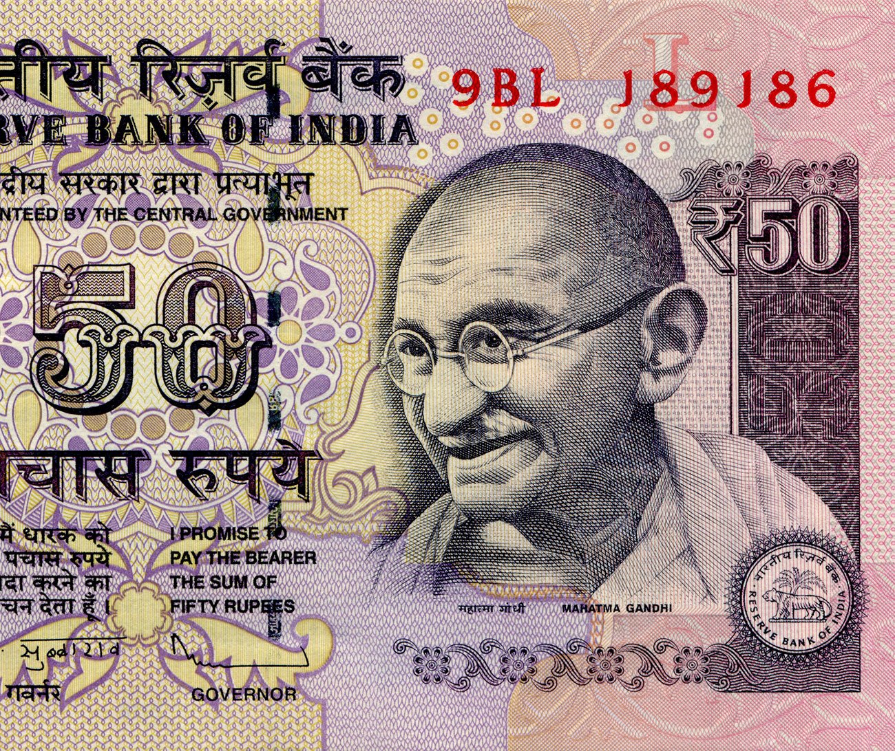 【リーダー必読】そりゃ人がついてくるわけだ…わずか79人を1万人に変えたガンディーの人心掌握術