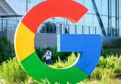 グーグルの利益に懸念　でも人員は大幅増