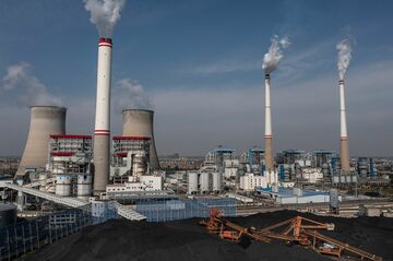 中国経済、底入れはまだ先