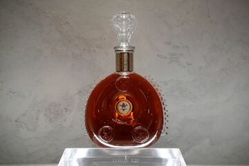 高級酒レミーコアントロー、エルメスに迫る