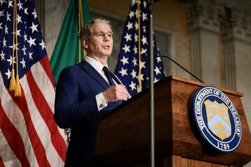 【社説】トランプ氏、対イランでベッセント氏投入