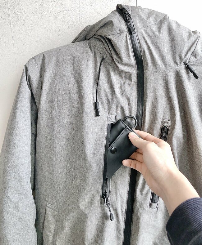 ミニ財布にちょうどいい…！ダイソーの「小銭が入るキーケース」クレカや診察券もスポッとしまえるの！