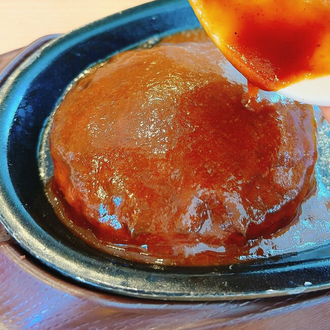 「朝からなんて贅沢」「もはや昼飯である」ガストの“わんぱくモーニング”スープとドリンクバー付きで大満足すぎる!「重すぎてわらう」