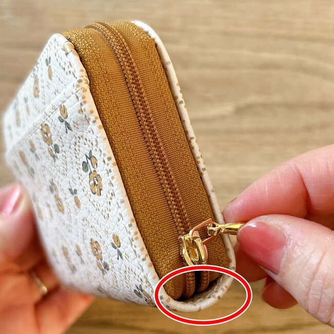 カードや診察券が11枚入った!アフタヌーンティーの「レトロかわいいカードケース」ガバッと開くし、ミニ財布にもなって優秀~!