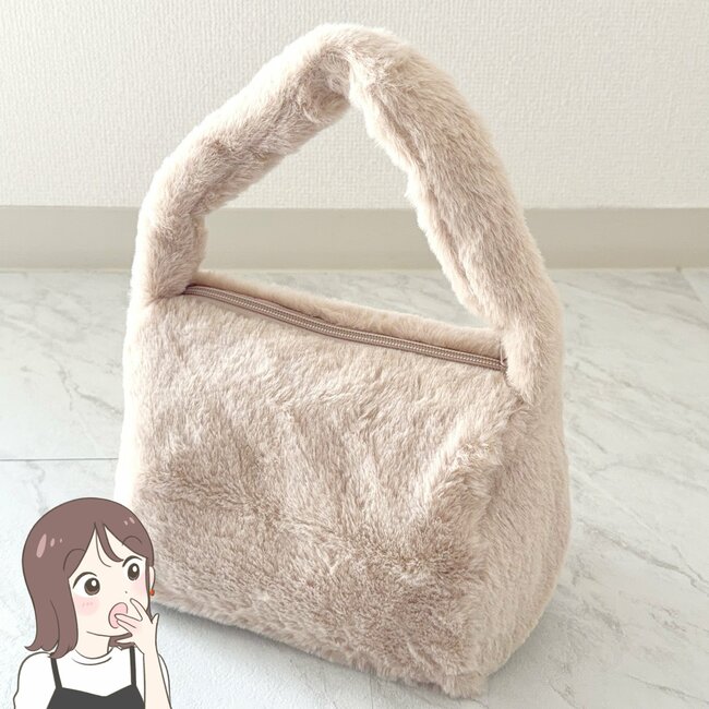 ダイソーで買ったと思えない…330円の「めちゃかわトートバッグ」ころんとしたフォルムがたまらない!《購入レビュー》