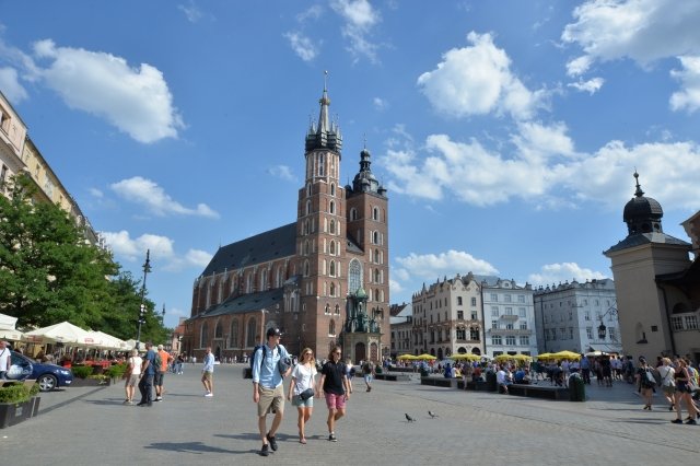 ポーランドの世界遺産都市クラクフ 中世の面影を色濃く残す古都の歩き方 地球の歩き方ニュース レポート ダイヤモンド オンライン