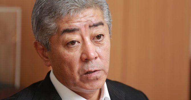 岩屋毅氏