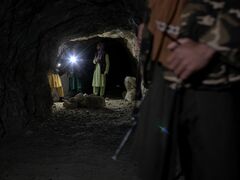 中国鉱山会社がアフガン詣で　米撤退後の権益狙う