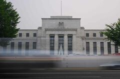FRB、金利据え置き　追加利上げ余地残す