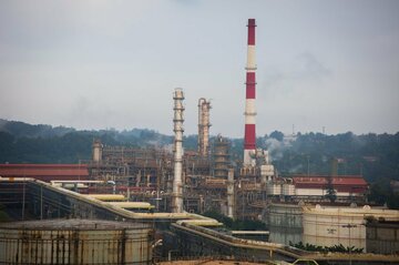 ロシア産原油に依存の中印、米制裁に抵抗できるか