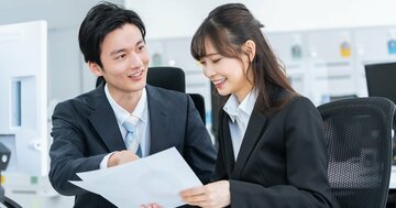 異性の部下を2人きりのディナーに誘ったらセクハラ!? 気をつけるべき「セクハラの落とし穴」とは?