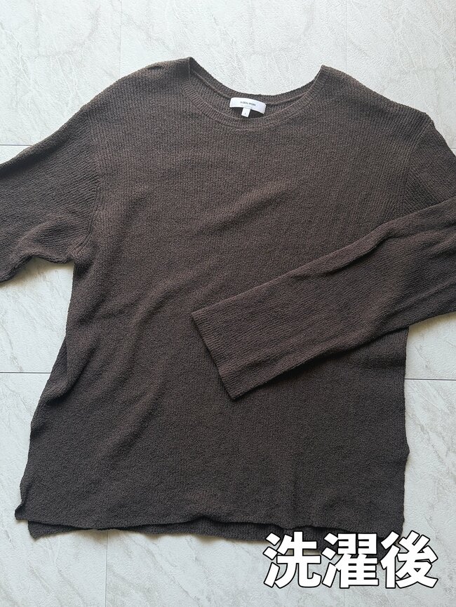 「色違いで3つ購入」グローバルワークの“1995円トップス”ゆるっとシルエットで体型カバー効果ばつぐん！「スッキリ見えます」「これからの季節にちょうど良さそう」