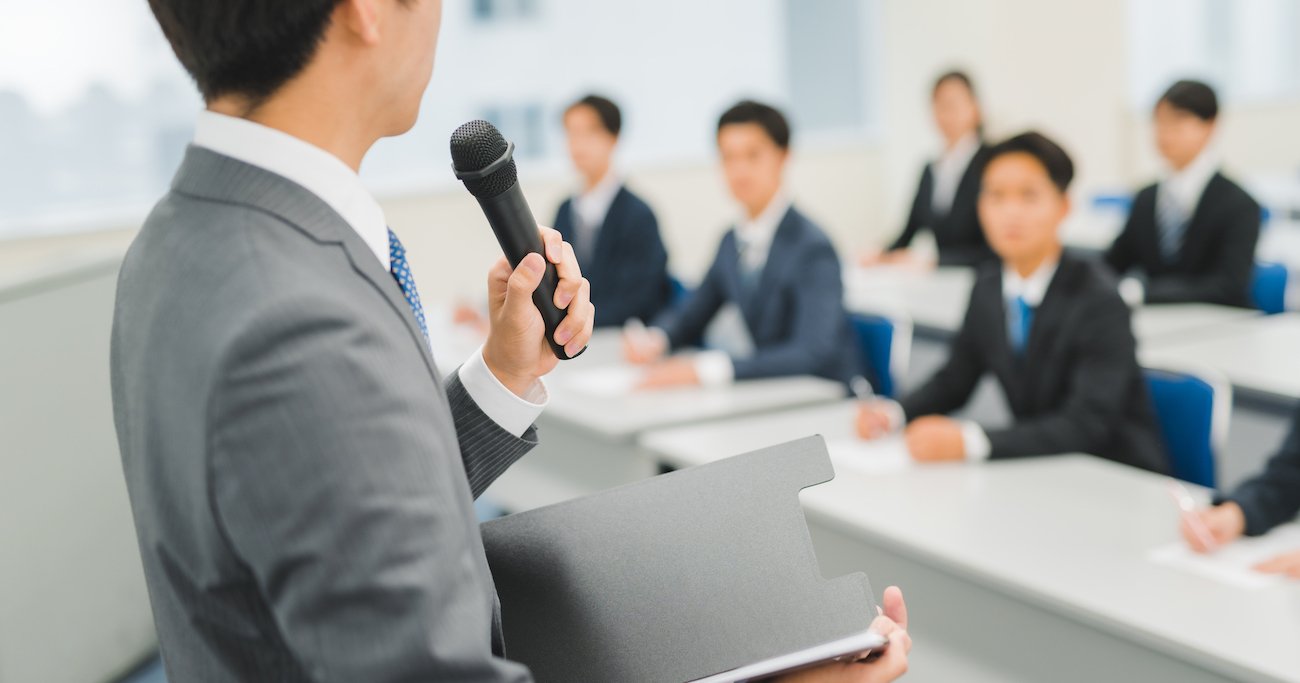プレゼンがうまい人と下手な人を決める「アイコンタクトの作法」とは?