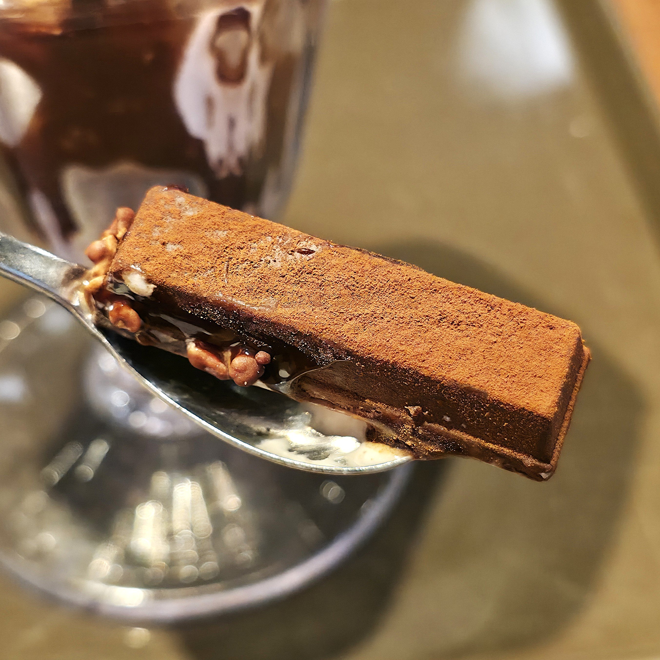 このコラボは嬉しい…！サンマルク×キットカットの「幸福感やばすぎパフェ」上から下までチョコまみれでスゴいんです！