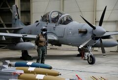 タリバンが米兵器を大量接収、懸念高まる