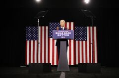 バイデン氏、選挙広告に300億円　トランプ陣営上回る