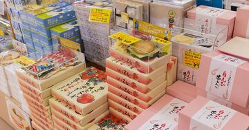 長期休み明けのお土産、配る？ 配らない？ 日本人だけが気にする「謎マナー」に隠れた前提