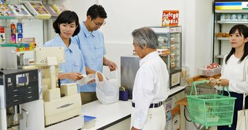 スーパーのレジ待ちに「横入り」するおじさんは、内心何を考えているのか?