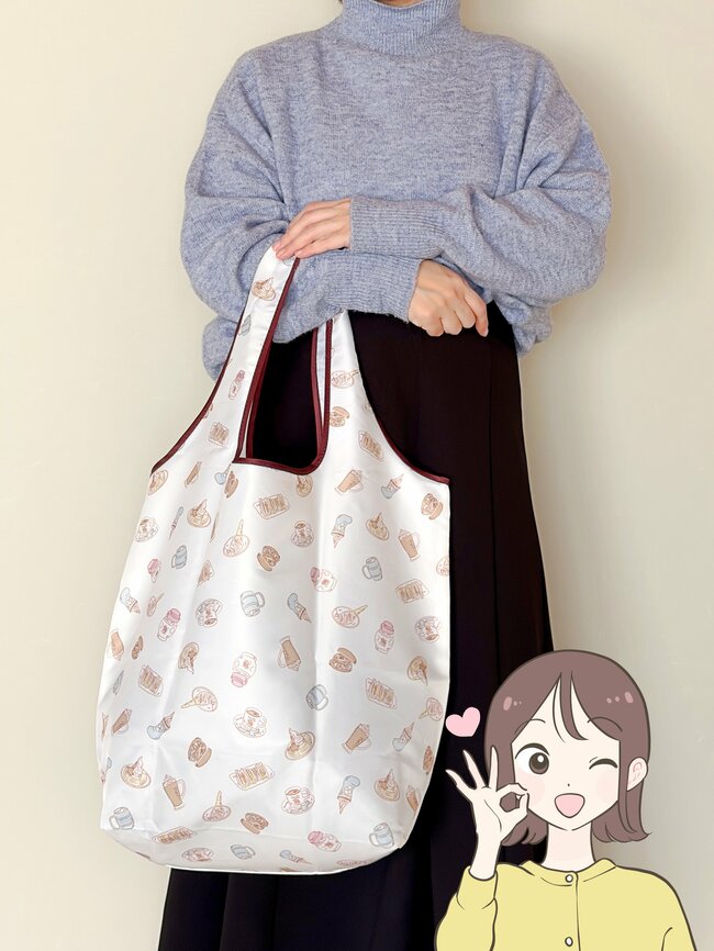 2Lペットボトルが6本も入った!コメダ珈琲の“自立するエコバッグ”大容量だしガバッと開いて使いやすい!「買ってよかった」「かわいいよな」