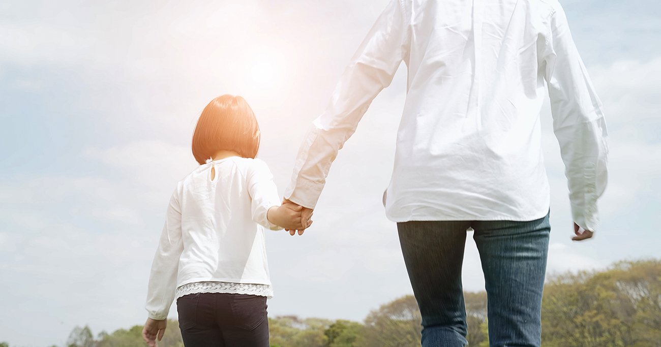 あなたの脳はどっち?「幼少期の経験」は脳と遺伝子に影響する。トラウマを抱えた人に特徴的な「8つの思考」