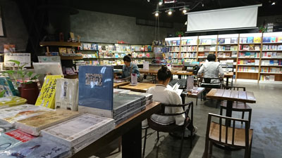 中国でリアル書店と静かなカフェが流行る理由